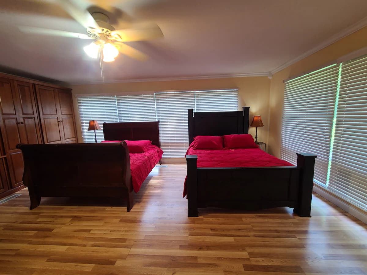 3 Bed 2B Family Friendly Home Near Downtown photo 6